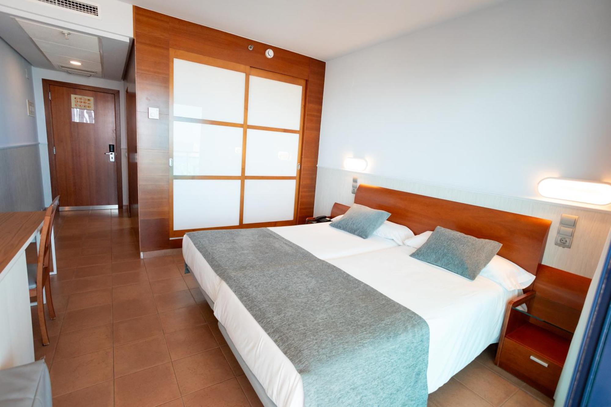 Hotel Cibeles Playa Gandia Bagian luar foto